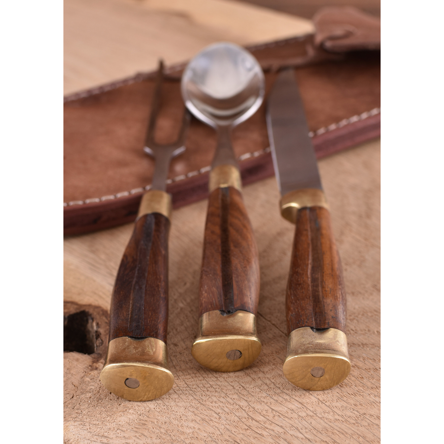 Mittelalterbesteck mit Lederetui, Holzgriff