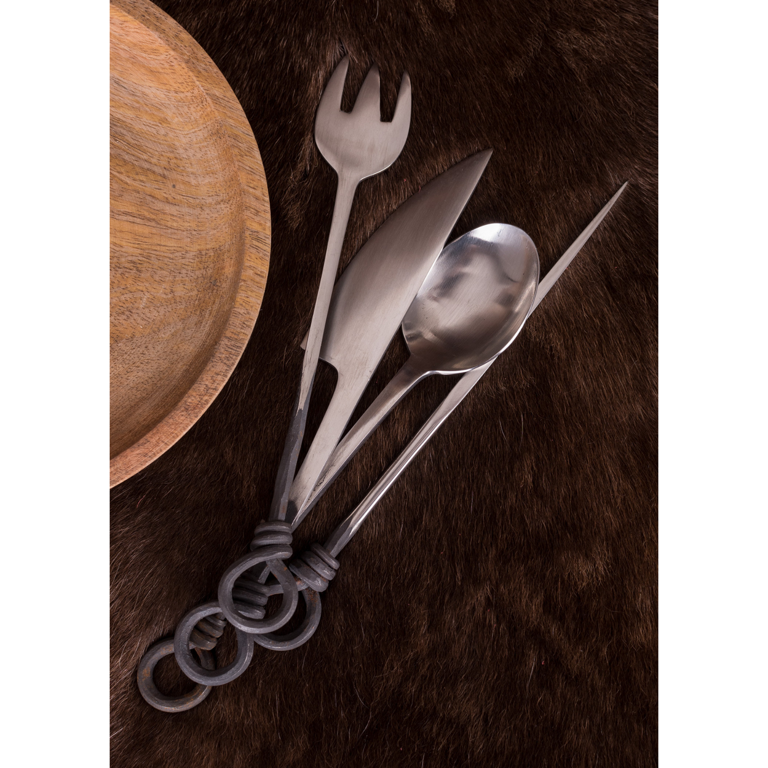 Mittelalterliches Essbesteck, geschmiedet aus Edelstahl