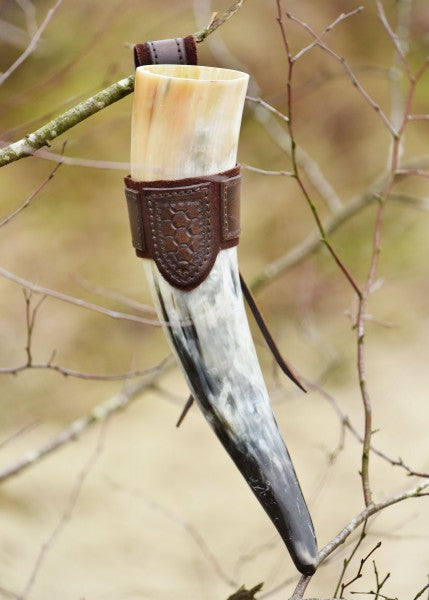 Leder Hornhalter für Trinkhorn mit Prägung und Wildleder, dunkelbraun