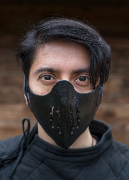 Mempo, Halbmaske aus Leder