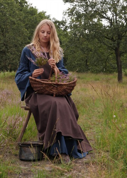 Mittelalter-Unterkleid Burglinde mit Trompetenärmeln, blau