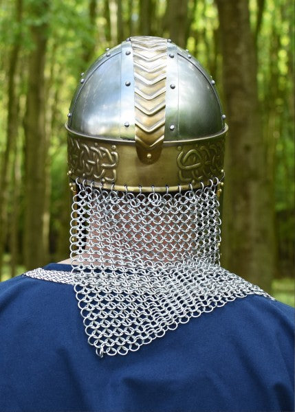 Brillenhelm Beowulf mit Wangenklappen und Kettenbrünne