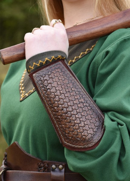 Armschützer aus Leder mit Prägung und Wildleder, Paar, versch. Farben