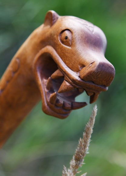 Holzstab mit Wikinger Drachen, ca. 180 cm